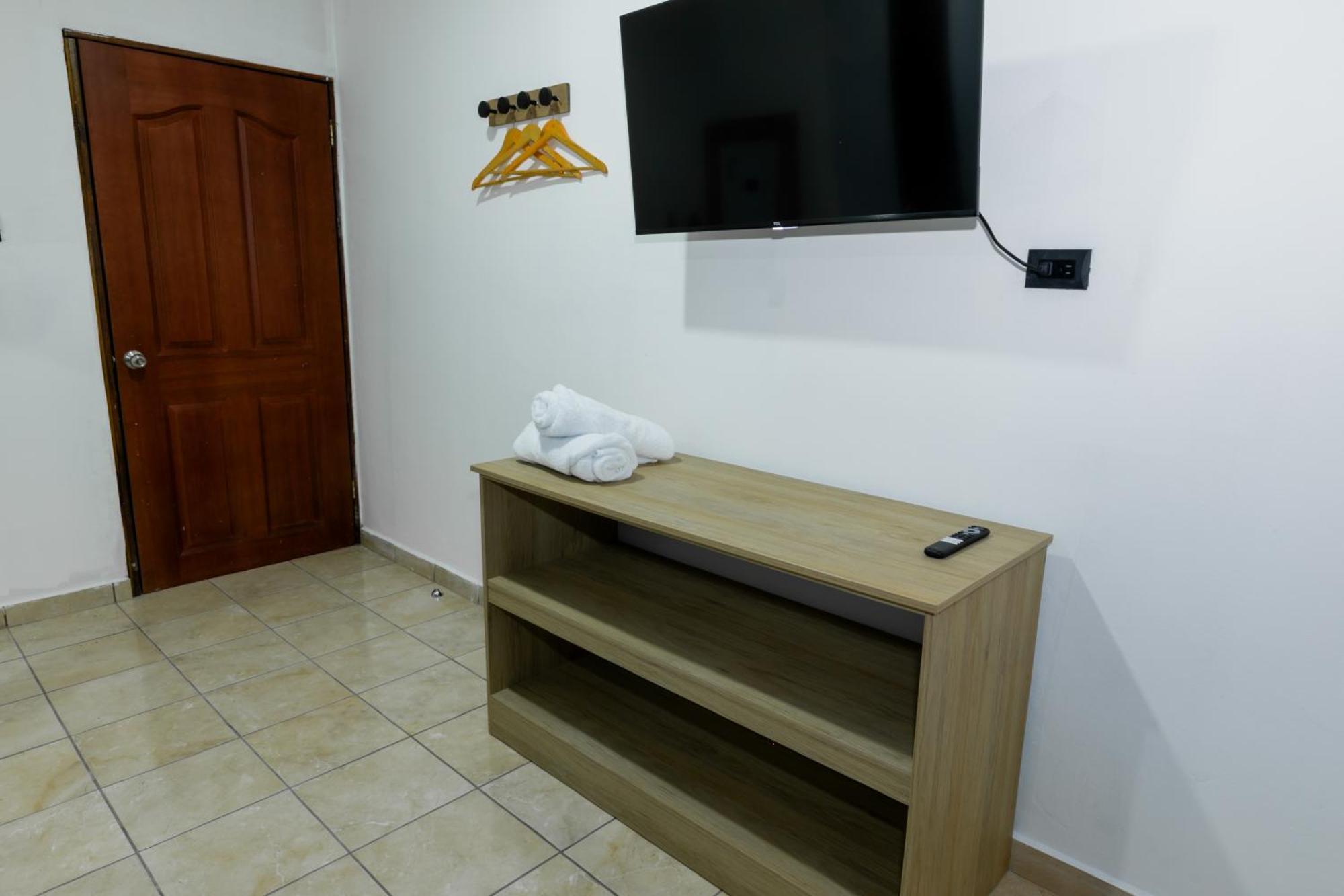 Friendly House Hotel Santa Tecla Exterior foto
